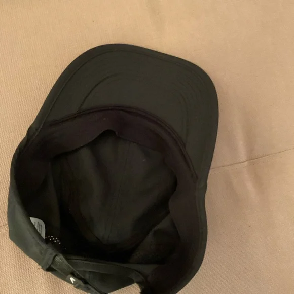 Nike black baseball hat - Picture 6 of 8